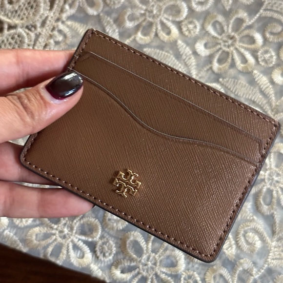 New Tory Burch cardholder moose color - Picture 2 of 4